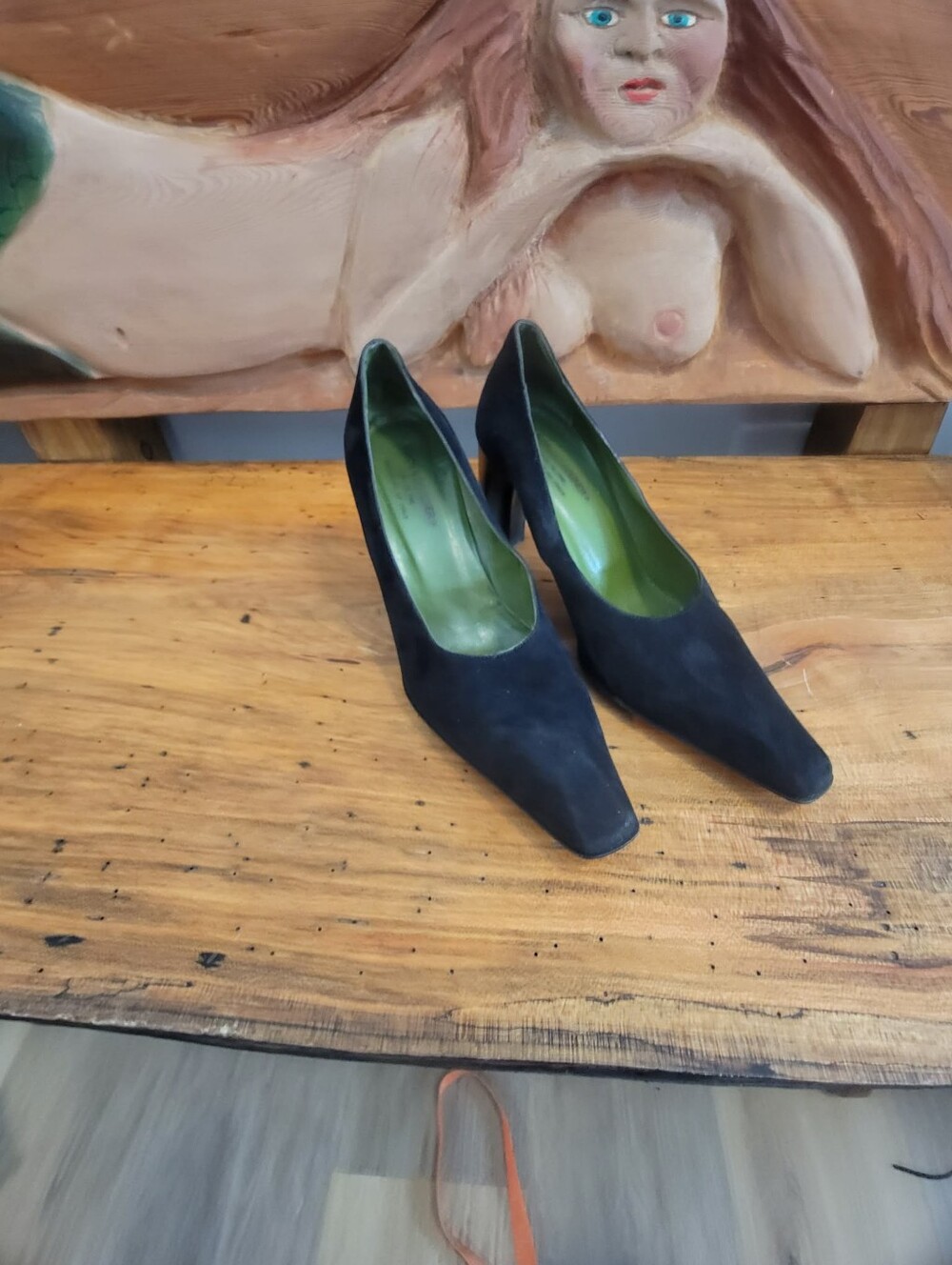 Vintage 1990's Donald J. Pliner Size 9. Black 3.5" Heel  Made in Italy